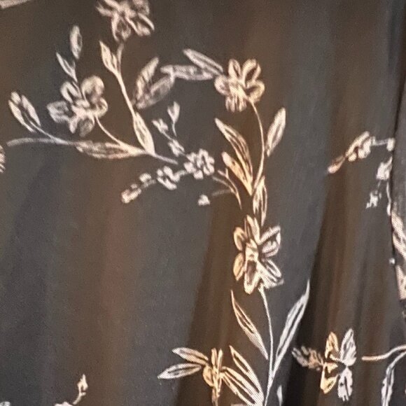 Sese Code  Plus Size 2XL Blouse Top Floral Mesh Overlay - Picture 3 of 4